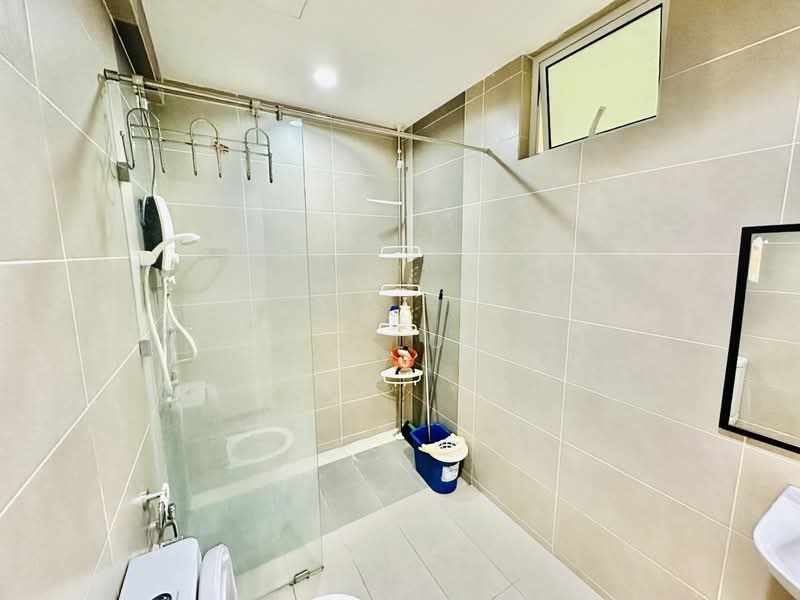 Service Residence for Rent at Summerton - KV LOO - Bathroom - PropertyGuru.com.my