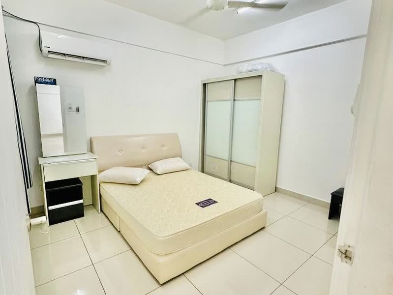 Service Residence for Rent at Summerton - KV LOO - Bedroom - PropertyGuru.com.my