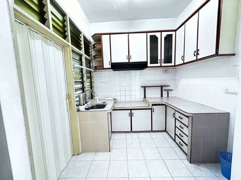 Condominium for Rent at Indah Bay Condominium - Jenny Leong - Kitchen - PropertyGuru.com.my