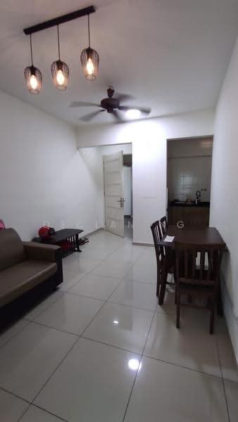 Kondominium untuk Dijual di i-Santorini - Declan Ng - Living Room - PropertyGuru.com.my