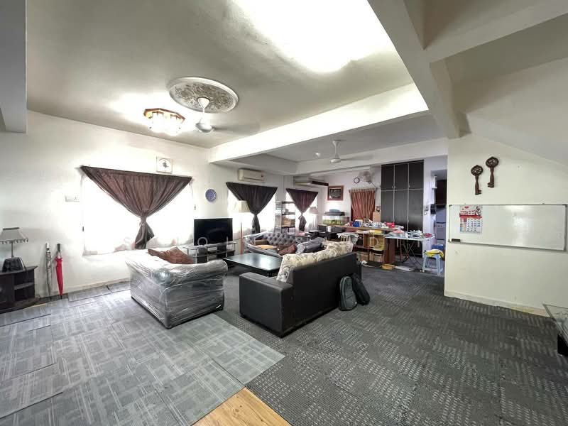 2.5-storey Terraced House for Sale in Bandar Puncak Alam (Puncak Alam) - Shiqin Saidin - Living Room - PropertyGuru.com.my
