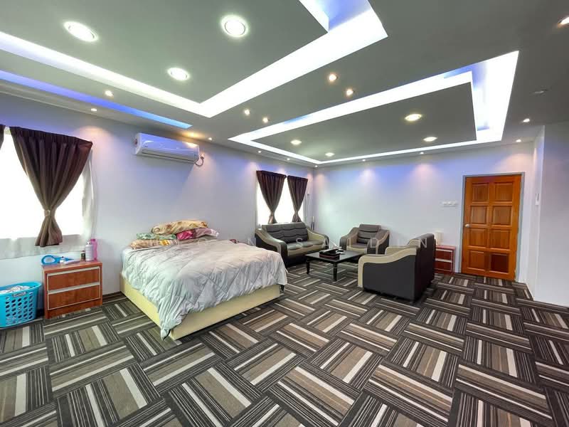 2.5-storey Terraced House for Sale in Bandar Puncak Alam (Puncak Alam) - Shiqin Saidin - Bedroom - PropertyGuru.com.my