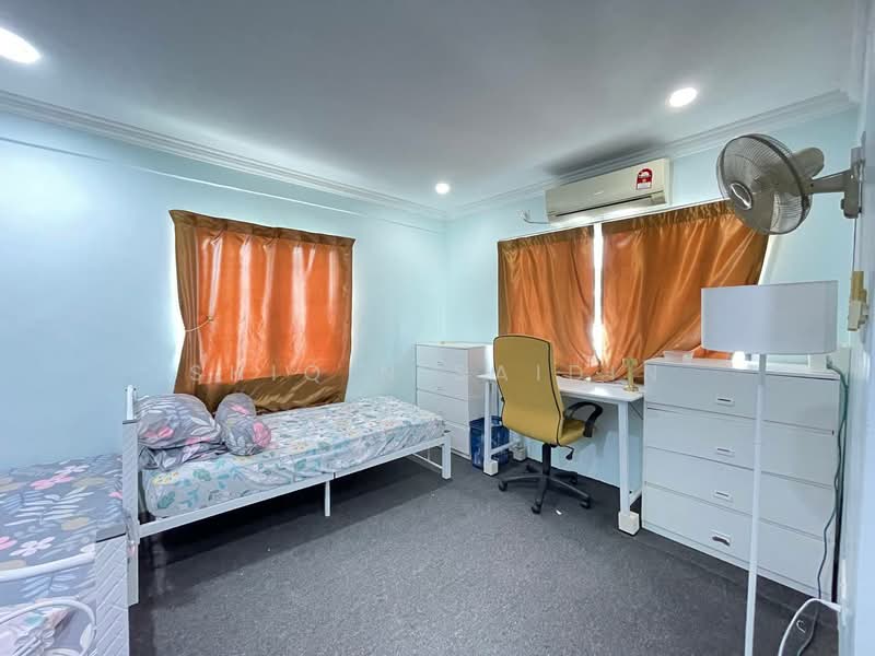 2.5-storey Terraced House for Sale in Bandar Puncak Alam (Puncak Alam) - Shiqin Saidin - Bedroom - PropertyGuru.com.my
