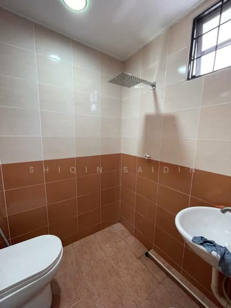 2.5-storey Terraced House for Sale in Bandar Puncak Alam (Puncak Alam) - Shiqin Saidin - Bathroom - PropertyGuru.com.my