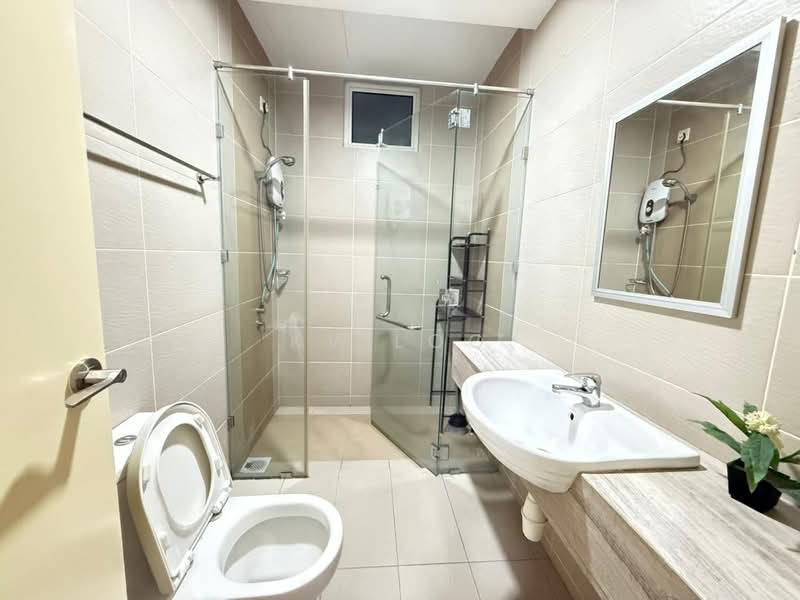 Service Residence for Rent at Summerton - KV LOO - Bathroom - PropertyGuru.com.my