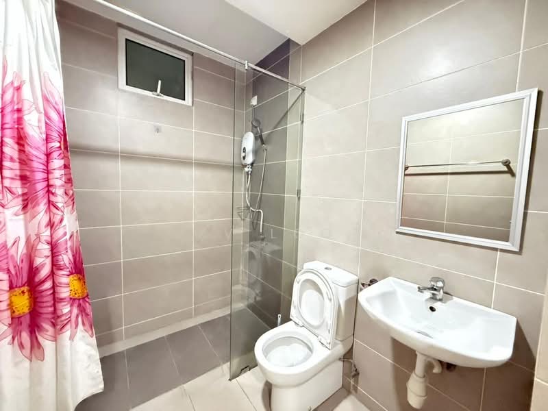 Service Residence for Rent at Summerton - KV LOO - Bathroom - PropertyGuru.com.my