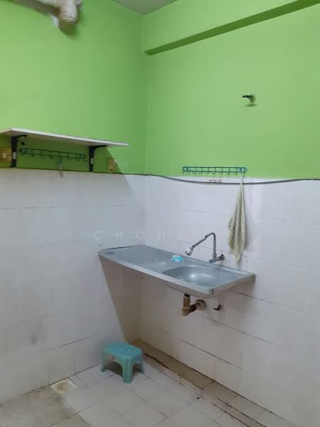 Apartment for Rent at Meranti Apartment - Chong . - Kitchen - PropertyGuru.com.my
