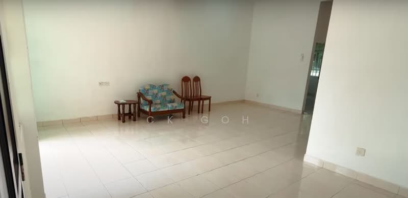 Rumah Teres 3 Tingkat untuk Disewa di Desa Ria (Sungai Ara) - CK Goh - Living Room - PropertyGuru.com.my
