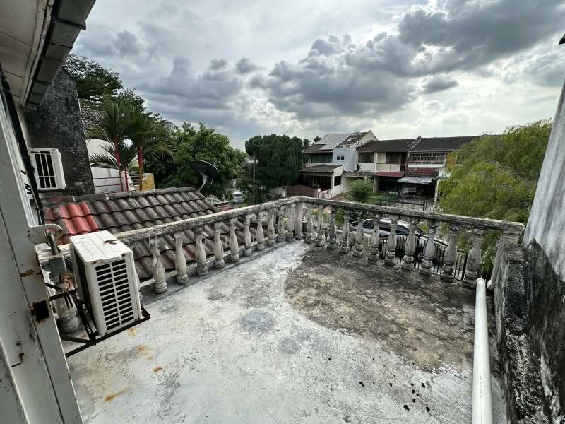 2-storey Terraced House for Sale in Kelana Jaya (Petaling Jaya) - Shiqin Saidin - Roof - PropertyGuru.com.my