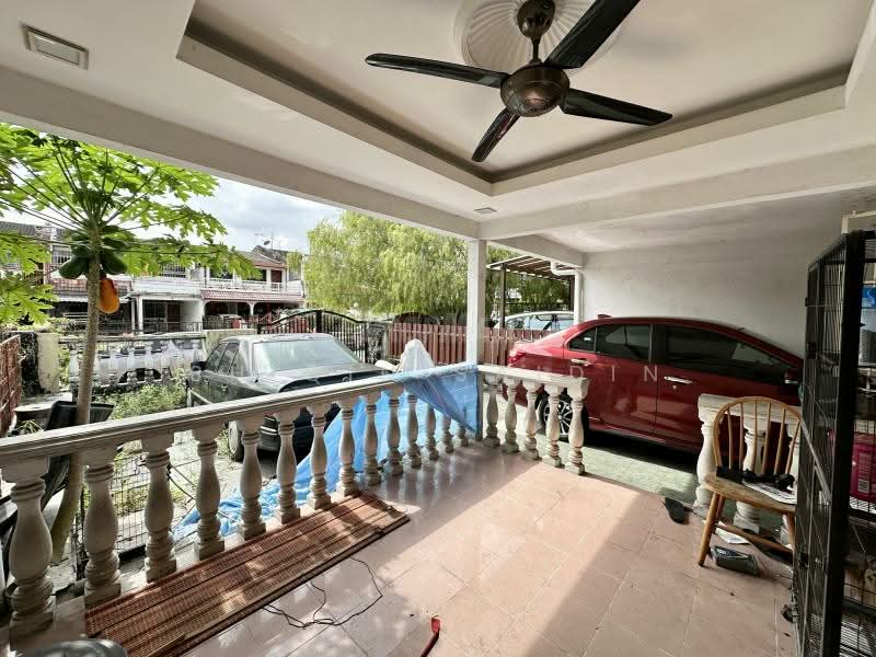 2-storey Terraced House for Sale in Kelana Jaya (Petaling Jaya) - Shiqin Saidin - Exterior - PropertyGuru.com.my