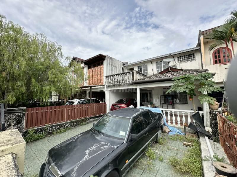2-storey Terraced House for Sale in Kelana Jaya (Petaling Jaya) - Shiqin Saidin - Exterior - PropertyGuru.com.my