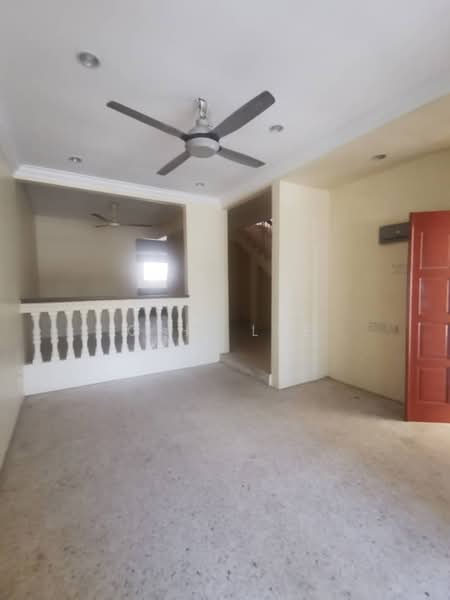 Rumah Teres untuk Dijual di Taman Siakap (Perai) - C.H. Lee - Living Room - PropertyGuru.com.my