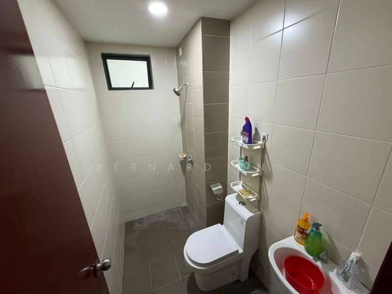 Condominium for Sale at Legendview - Bernard Ong - Bathroom - PropertyGuru.com.my