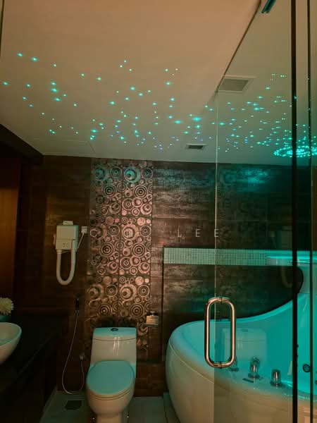 Kondominium untuk Disewa di Putra Marine Resort - C.H. Lee - Bathroom - PropertyGuru.com.my