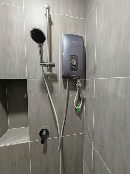 Servis Apartment untuk Disewa di The Pulse Residence - Jeffrey Yap - Bathroom - PropertyGuru.com.my