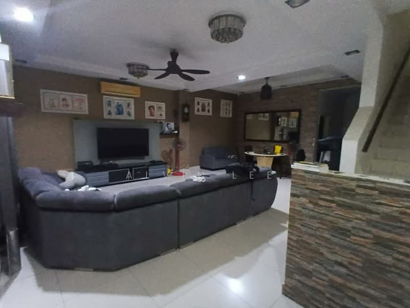 2-storey Terraced House for Rent in Taman Sutera (Kajang) - Alvin Lee - Living Room - PropertyGuru.com.my