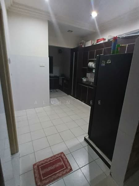 2-storey Terraced House for Rent in Taman Sutera (Kajang) - Alvin Lee - Kitchen - PropertyGuru.com.my