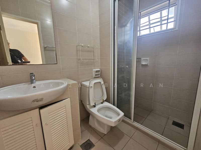 2.5-storey Terraced House for Rent in Presint 18 (Putrajaya) - Fakhzan Badiran - Bathroom - PropertyGuru.com.my