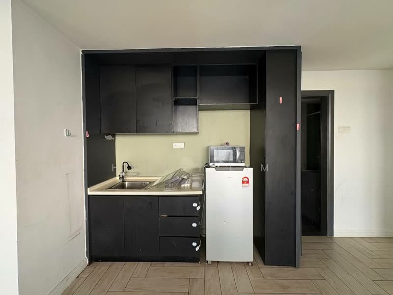 Service Residence for Rent at SOHO @ Empire City - Hailey Lim - Kitchen - PropertyGuru.com.my