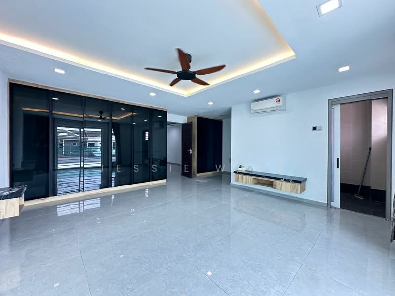 2-storey Terraced House for Sale in Taman Bukit Rawang Jaya (Rawang) - Jessie Wong - Living Room - PropertyGuru.com.my