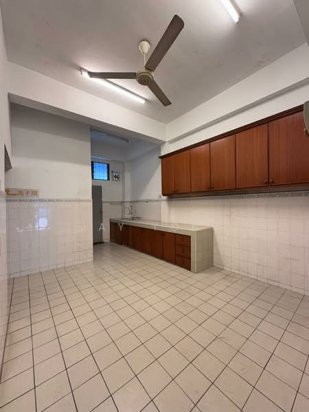 Rumah Teres 1.5 Tingkat untuk Dijual di Kepong Baru (Kepong) - Jay Yong - Kitchen - PropertyGuru.com.my