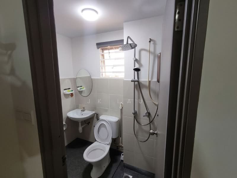 2-storey Terraced House for Sale in Bandar Kinrara Seksyen 1 (Bandar Kinrara) - JK Lau - Bathroom - PropertyGuru.com.my