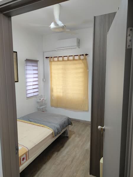 2-storey Terraced House for Sale in Bandar Kinrara Seksyen 1 (Bandar Kinrara) - JK Lau - Bedroom - PropertyGuru.com.my