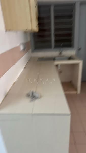 Pangsapuri untuk Dijual di Flora Damansara Apartment - Bryan Yeoh - Kitchen - PropertyGuru.com.my