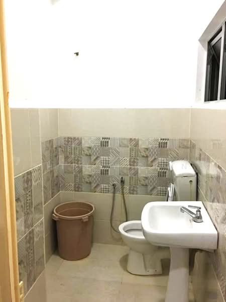 Pangsapuri untuk Dijual di Sunrise Park - Shirley Chan - Bathroom - PropertyGuru.com.my