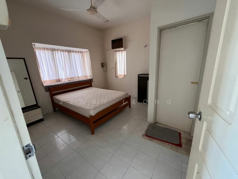 Condominium for Sale at Indah Bay Condominium - Jenny Leong - Bedroom - PropertyGuru.com.my