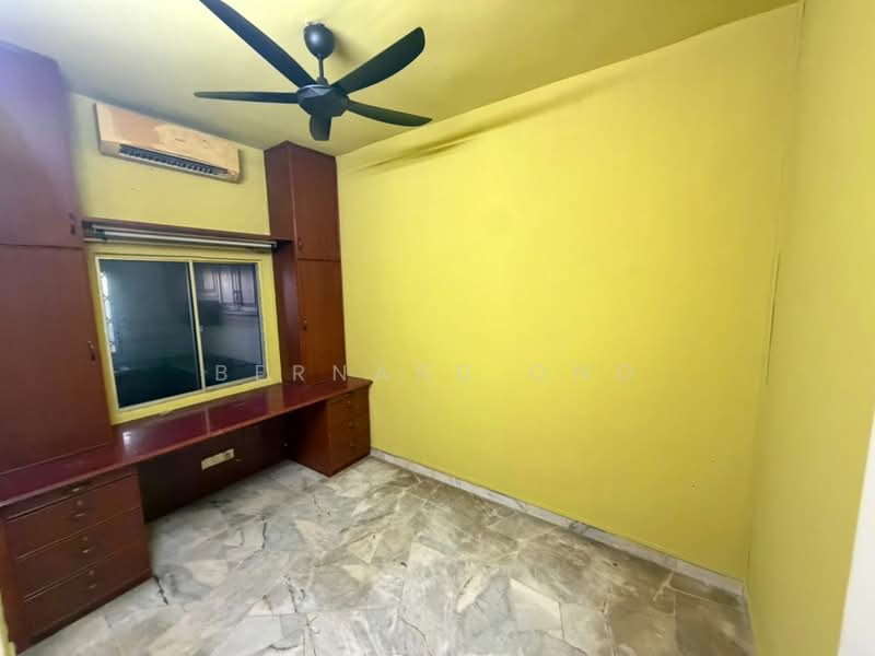 Rumah Teres 2 Tingkat untuk Dijual di Taman Velox (Rawang) - Bernard Ong - Study - PropertyGuru.com.my