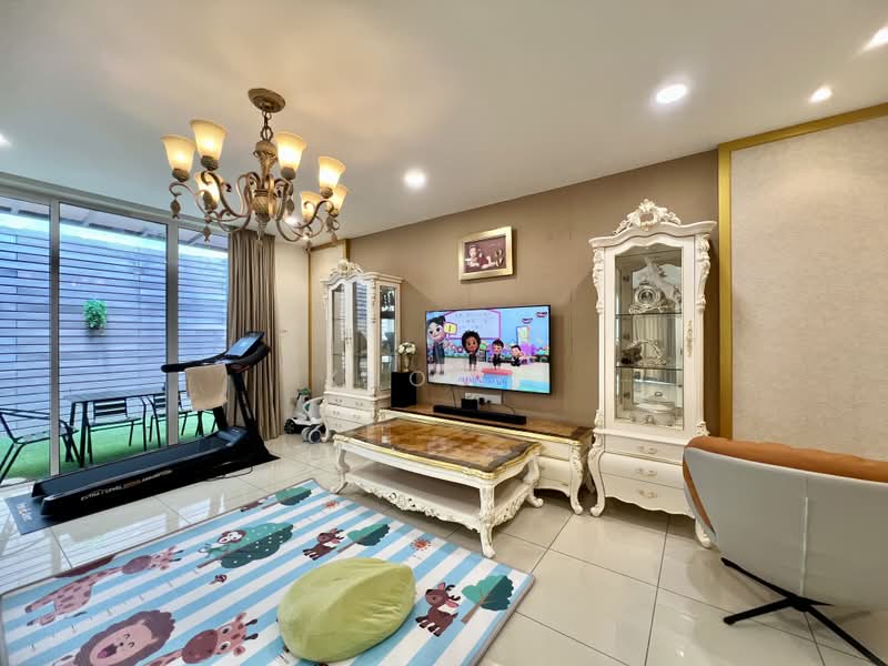 Semi-Detached House for Rent in Taman Mount Austin (Tebrau) - Khoo . - PropertyGuru.com.my