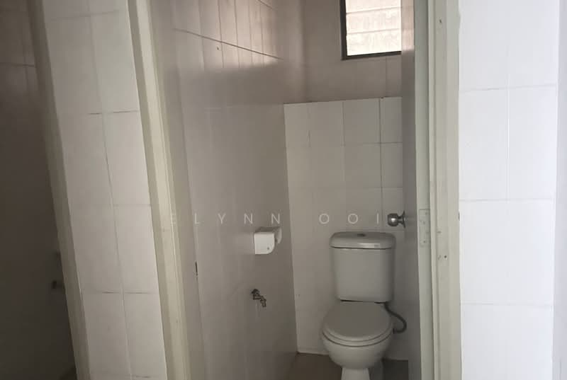 Kedai / Pejabat untuk Dijual di Bandar Utama 5 (Bandar Utama) - Elynn Ooi - Bathroom - PropertyGuru.com.my