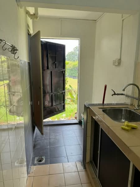 Flat for Rent at Pangsapuri Meranti - Shirley Chan - Kitchen - PropertyGuru.com.my