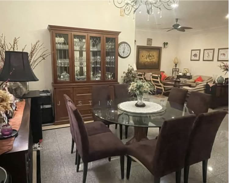 Pangsapuri untuk Dijual di 16 Taman U-Thant - Justin Voon - Dining Room - PropertyGuru.com.my