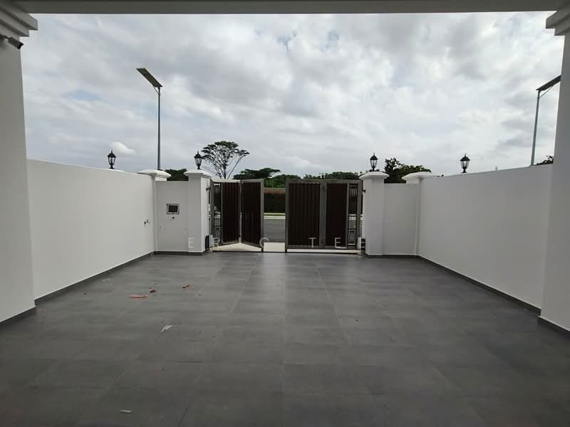 Rumah Teres 2 Tingkat untuk Dijual di Bandar Seri Alam (Masai) - Eric Tee - Exterior - PropertyGuru.com.my