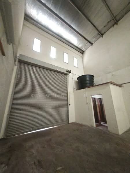 Kilang untuk Disewa di Taman Mount Austin (Tebrau) - Regine Ng - Interior - PropertyGuru.com.my