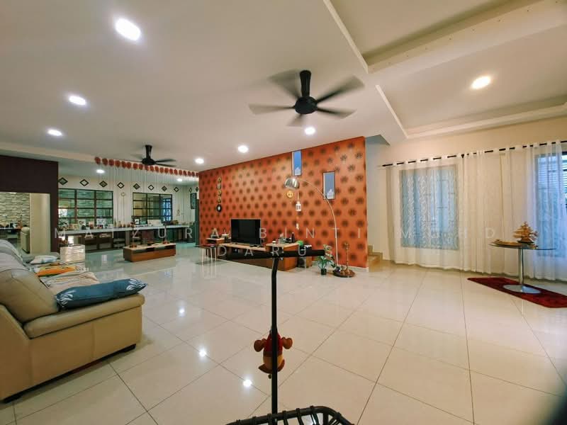 Bungalow House for Sale in Bandar Warisan Puteri (Ampangan) - Maizura binti Mohd Darus - Living Room - PropertyGuru.com.my