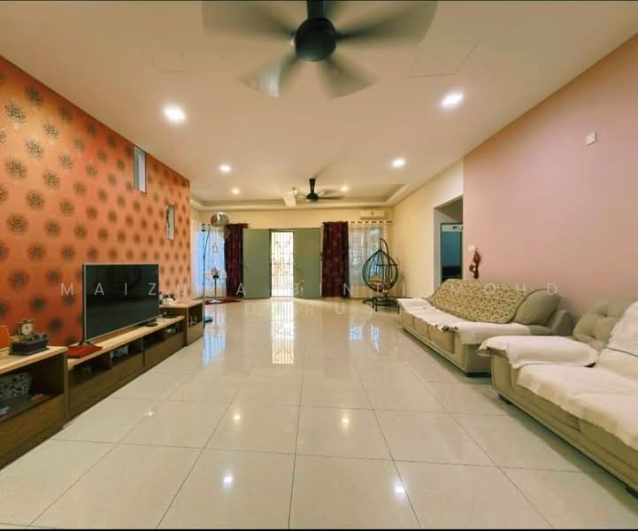 Bungalow House for Sale in Bandar Warisan Puteri (Ampangan) - Maizura binti Mohd Darus - Living Room - PropertyGuru.com.my