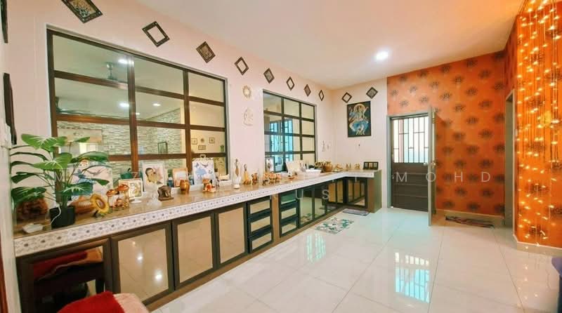 Bungalow House for Sale in Bandar Warisan Puteri (Ampangan) - Maizura binti Mohd Darus - Kitchen - PropertyGuru.com.my