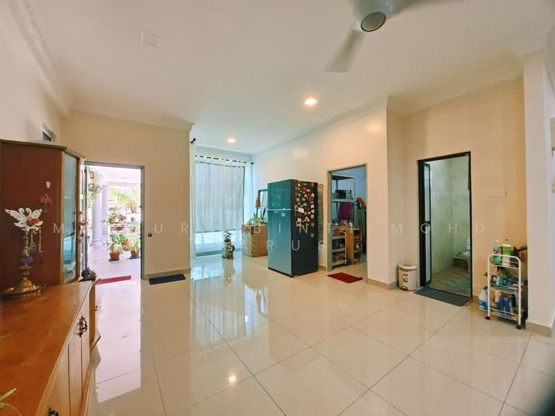 Bungalow House for Sale in Bandar Warisan Puteri (Ampangan) - Maizura binti Mohd Darus - Living Room - PropertyGuru.com.my