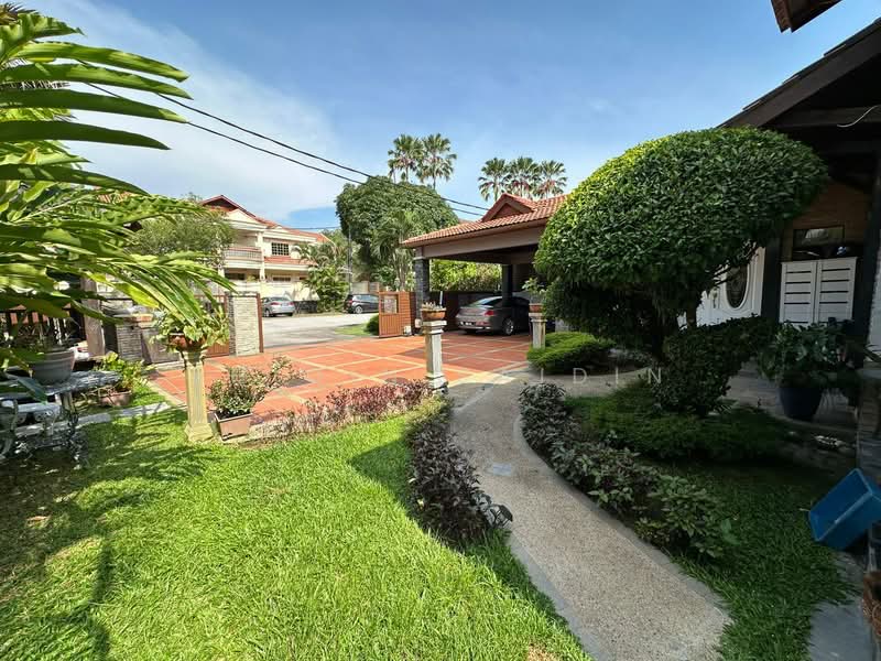 Semi-Detached House for Sale in Ampang (Selangor) - Shiqin Saidin - Exterior - PropertyGuru.com.my