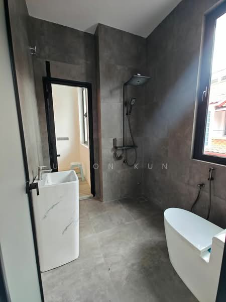 Rumah Teres 2 Tingkat untuk Dijual di Taman Perling (Perling) - U Hon Kun - PropertyGuru.com.my