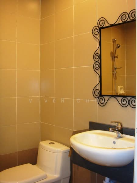 Servis Apartment untuk Dijual di Waldorf Tower - Viven Chia - Bathroom - PropertyGuru.com.my