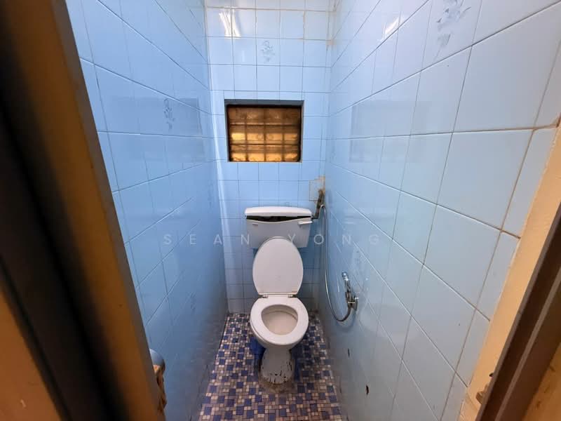 1-storey Terraced House for Rent in Desa Jaya Kepong (Kepong) - Sean Yong - Bathroom - PropertyGuru.com.my