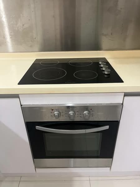 Servis Apartment untuk Disewa di Camellia Serviced Suites - Jennie Lim - Kitchen - PropertyGuru.com.my