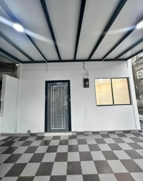 Rumah Teres 2 Tingkat untuk Dijual di Taman Plentong Baru (Masai) - Amber Hew - Entrance - PropertyGuru.com.my