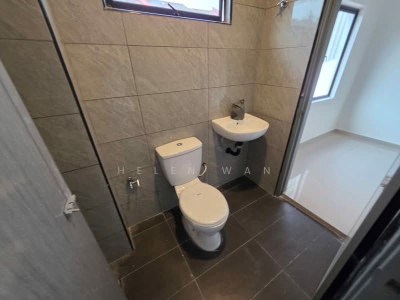 Rumah Teres untuk Dijual di Bandar Puteri Klang (Klang) - Helen Wan - Bathroom - PropertyGuru.com.my