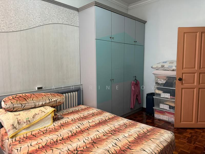 Rumah Teres 2 Tingkat untuk Dijual di Taman Johor Jaya (Johor Bahru) - Katherine Low - Bedroom - PropertyGuru.com.my