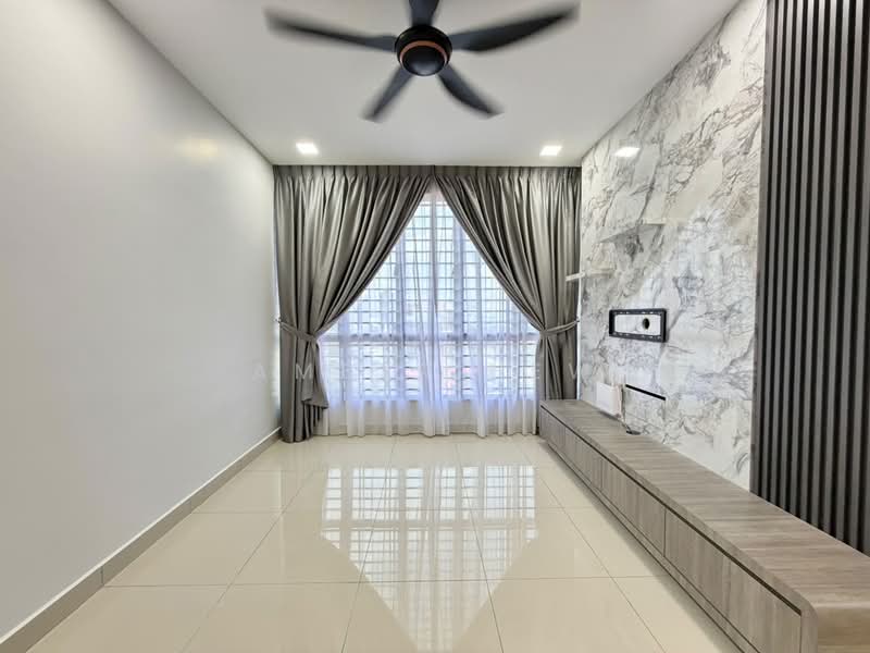 Kediaman Servis untuk Dijual di Veranda Residence - Amber Hew - Living Room - PropertyGuru.com.my